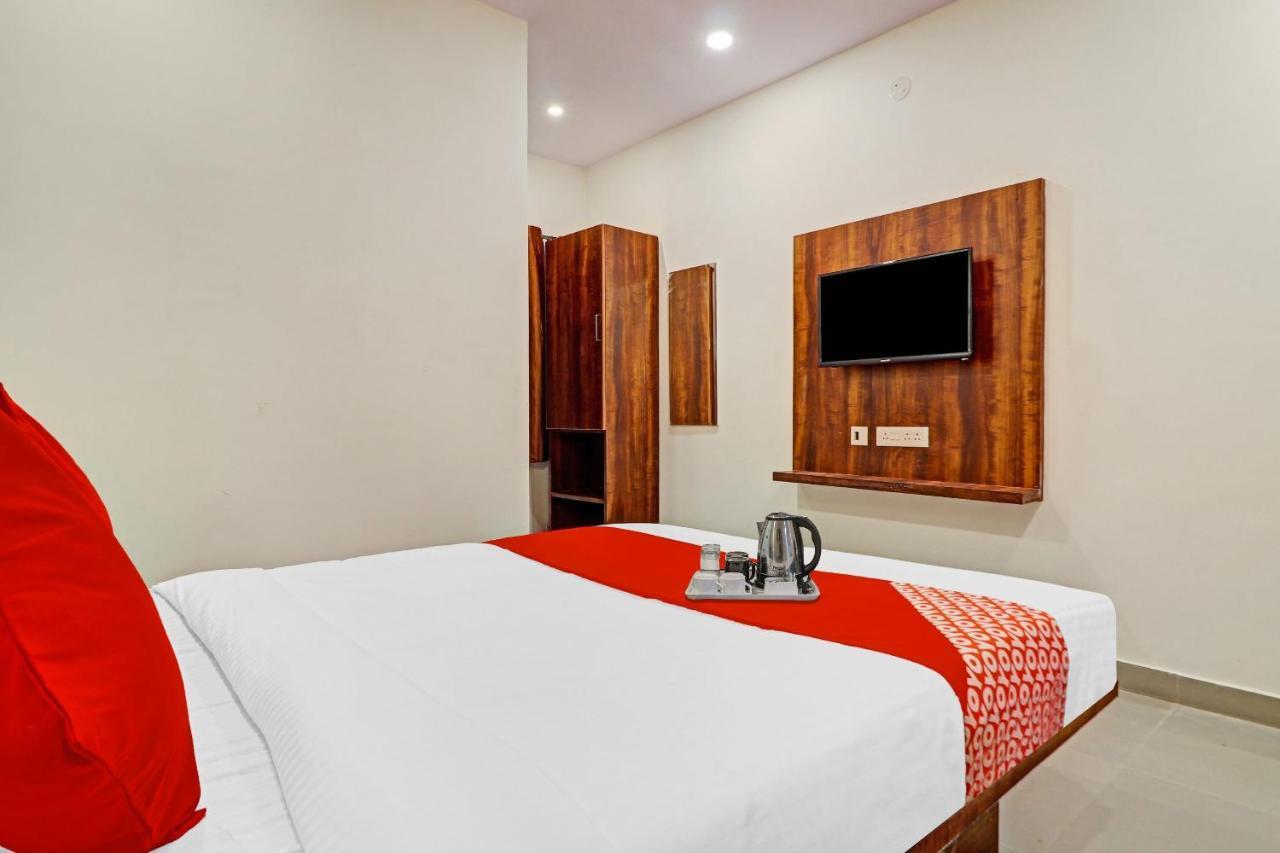 Hotel O Night Eye Hyderabad Exterior foto